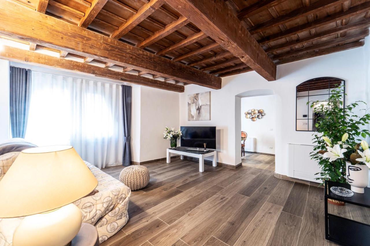 Palazzovilla Historic Building Luxury Suite Florence Exterior photo