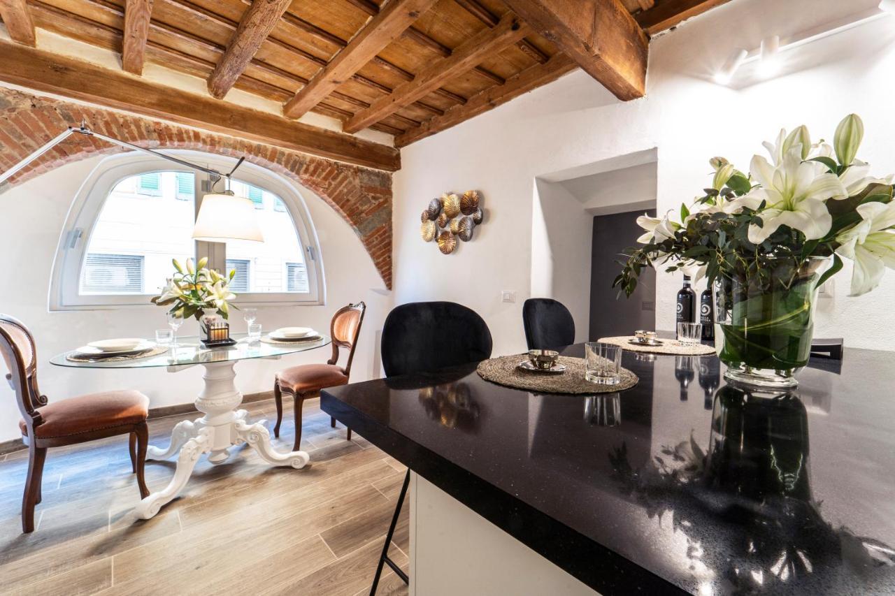 Palazzovilla Historic Building Luxury Suite Florence Exterior photo