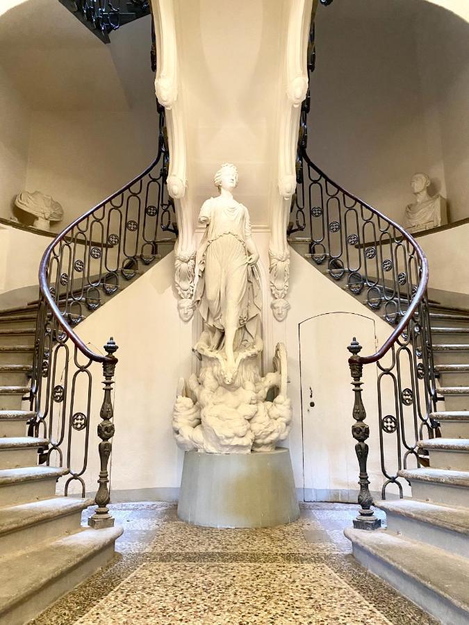 Palazzovilla Historic Building Luxury Suite Florence Exterior photo