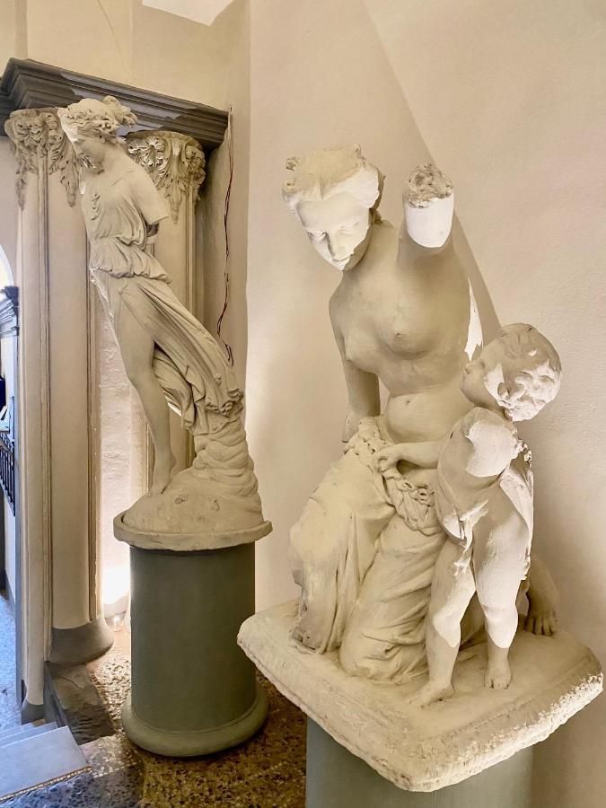 Palazzovilla Historic Building Luxury Suite Florence Exterior photo